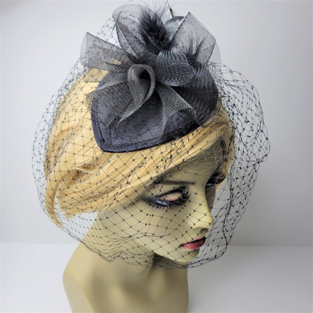 Black Veil Netting Fascinator With Veil Netting, Tulle and Feathers - Picture 5 of 16